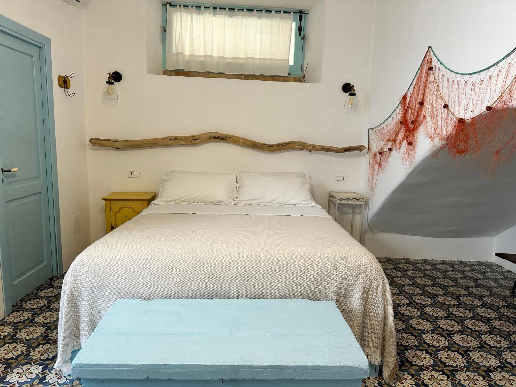 Antica Dimora Santa Marina Salina Bed & Breakfast Exterior photo