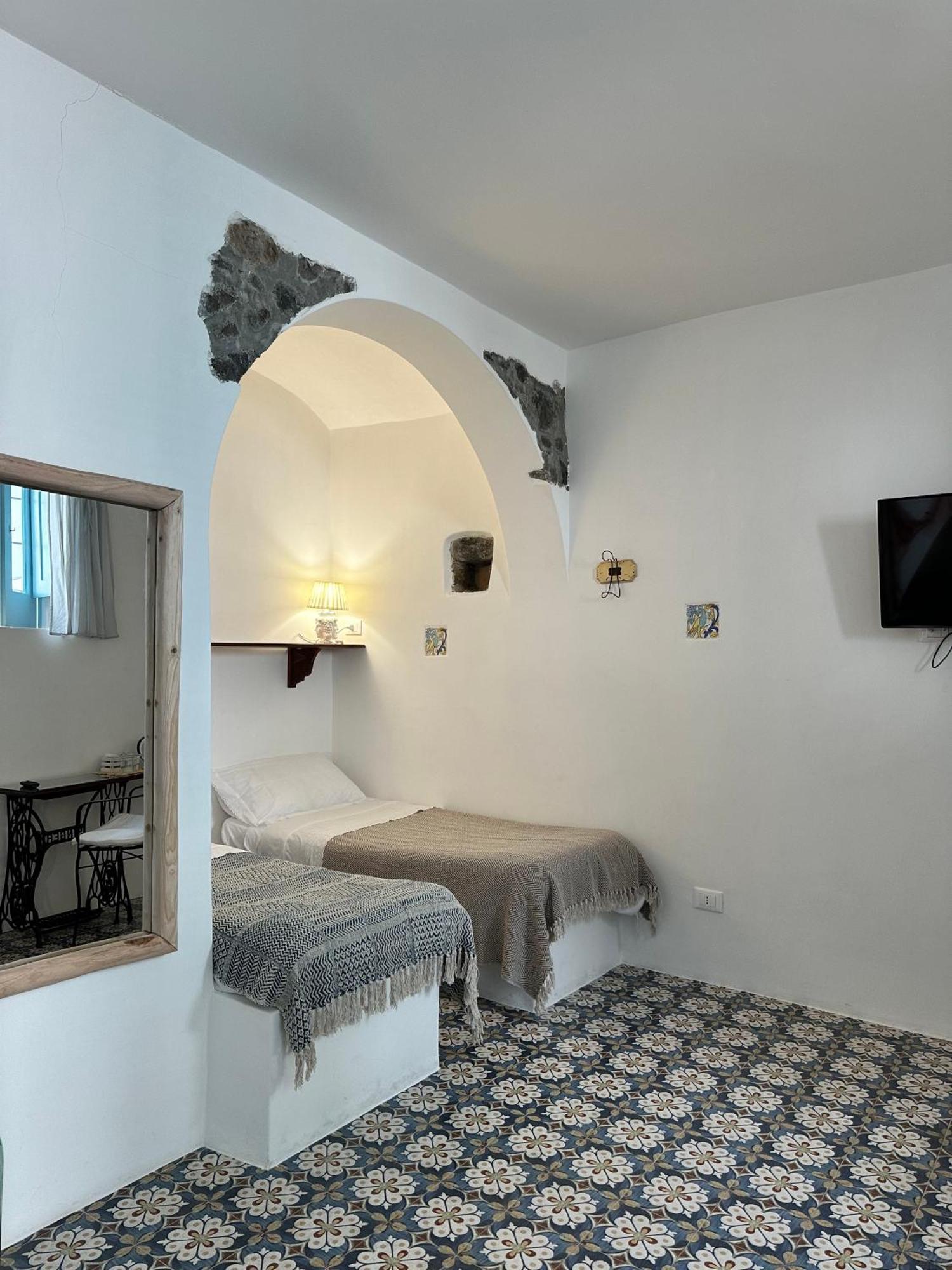 Antica Dimora Santa Marina Salina Bed & Breakfast Exterior photo